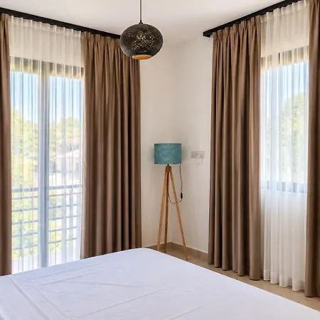 Huerriyet Street Vineyard View Village R Block No 2 Ilgaz Girne Kyrenia Agios Dhometios